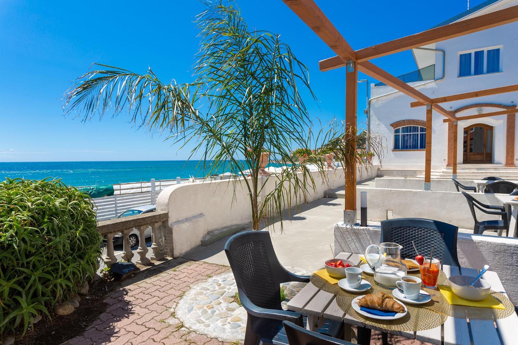 Blue Beach Буссана-Нуова Екстер'єр фото